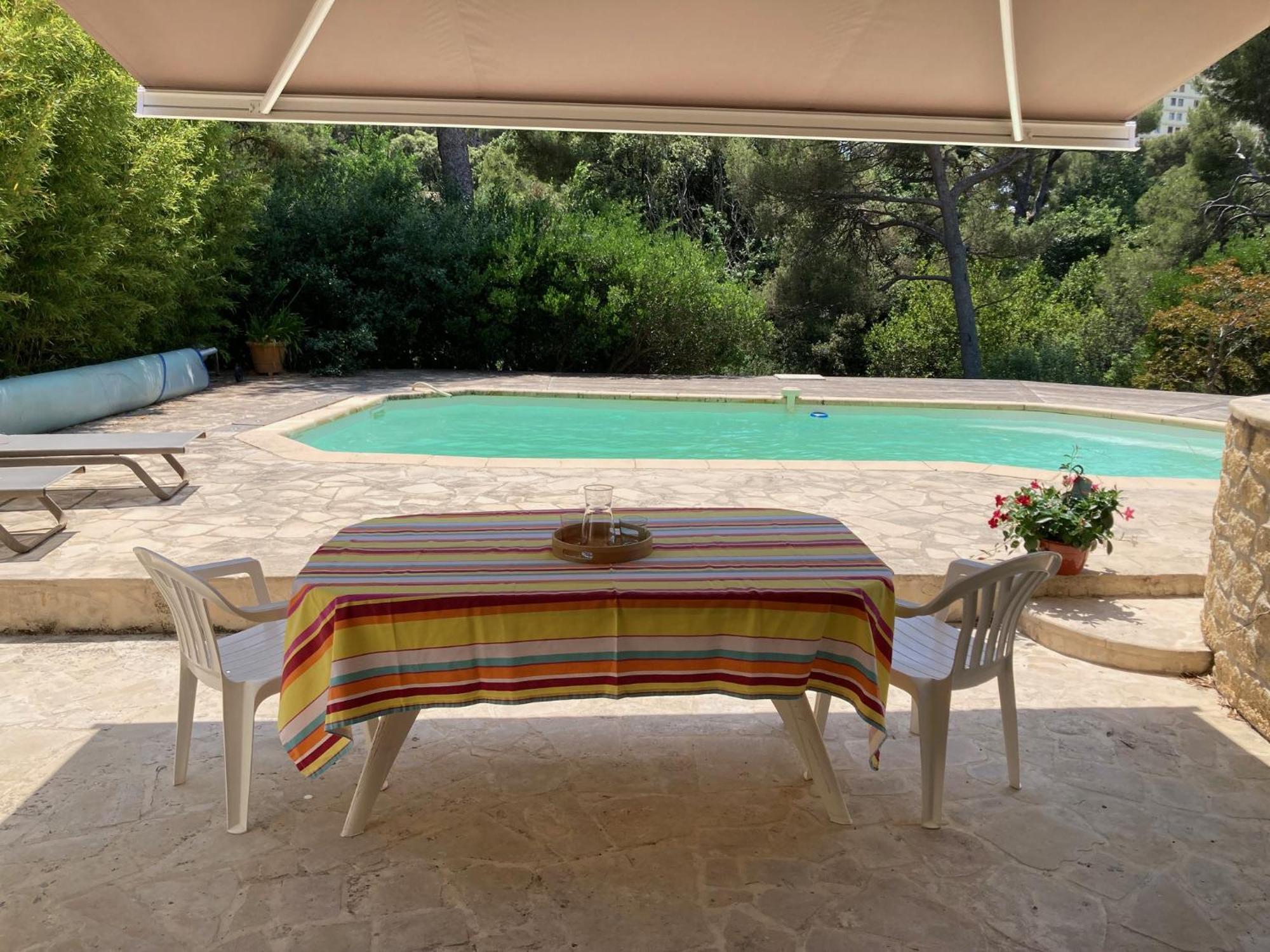 Superbe T2 Dans Villa Entre Calanques Et Colline Marseille Exterior photo